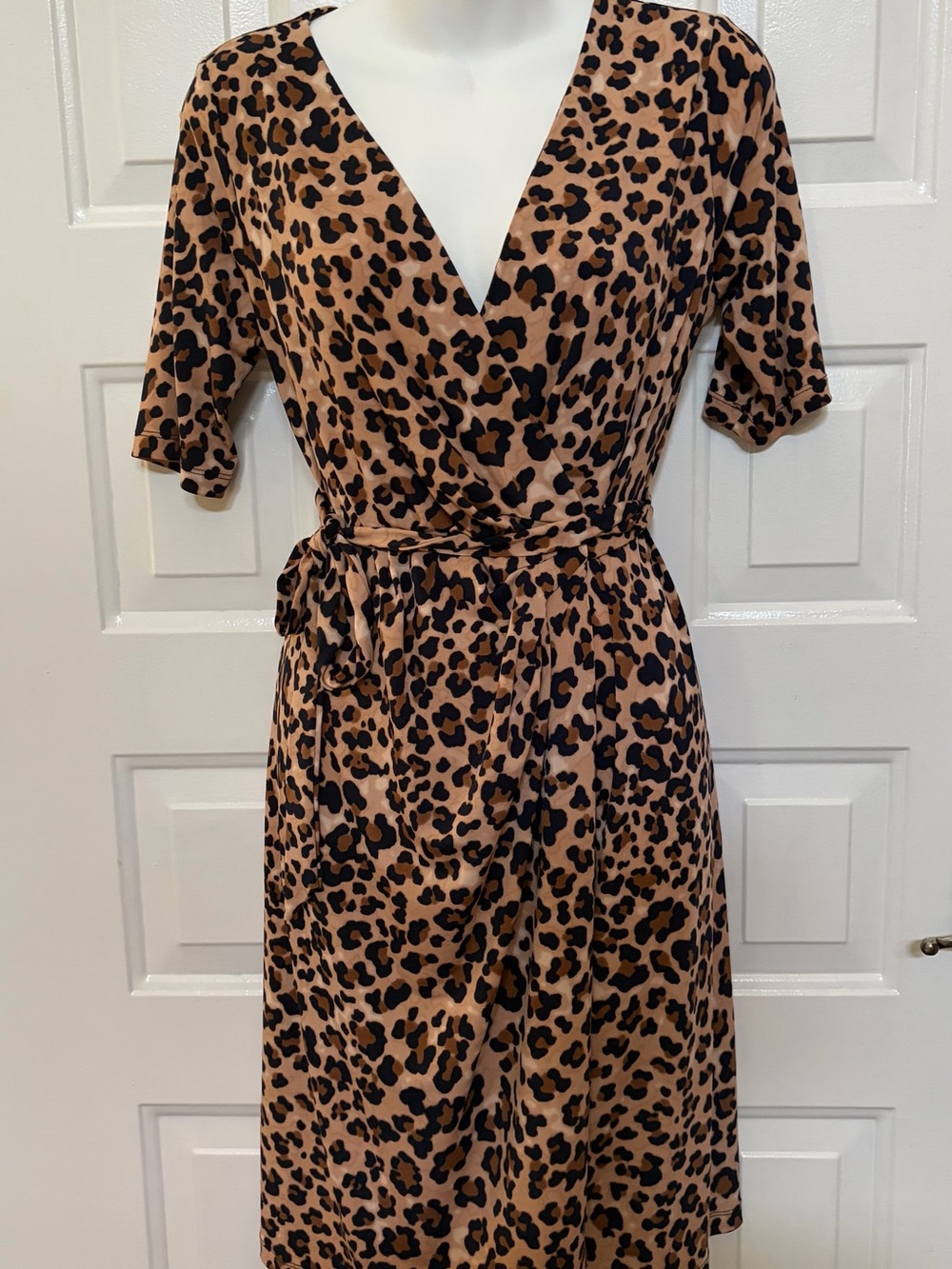 Motherhood Maternity Small Leopard Cheetah Black Brown Women’s Wrap Dress
